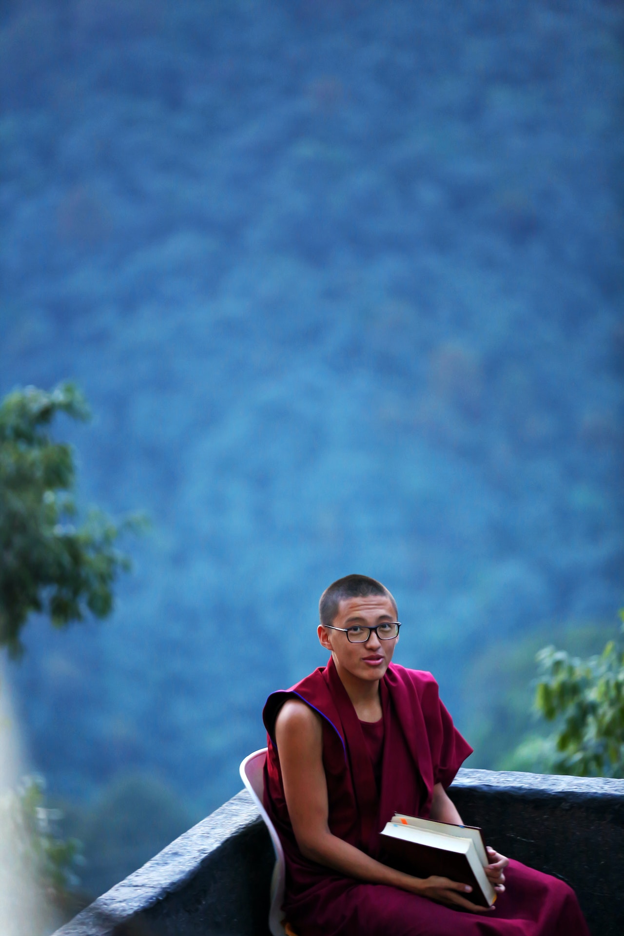Buddhist Funeral Attire: Dressing Respectfully to Honor the Departed